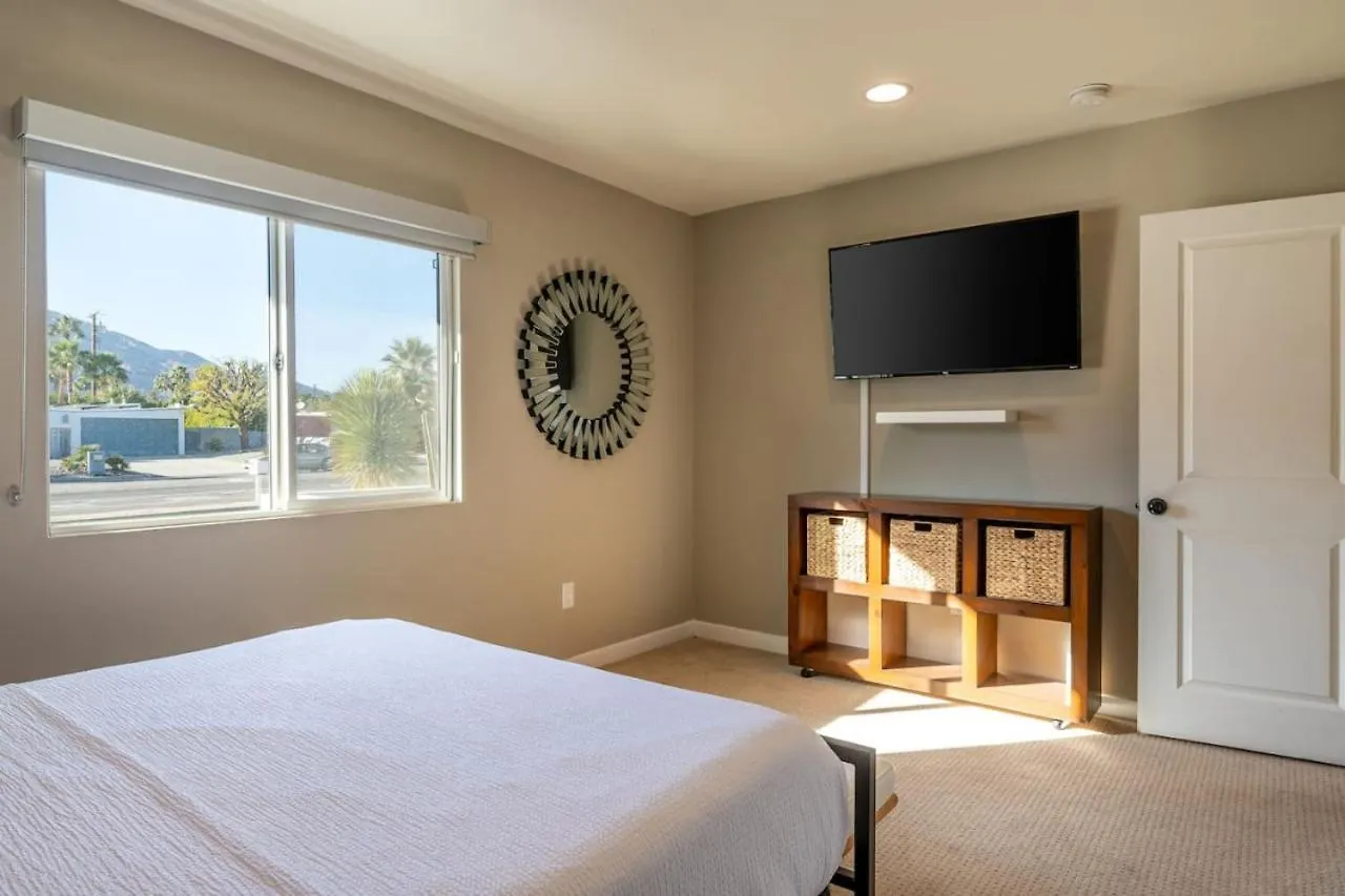 Villa Mosaic Vibrant Palm Springs Retreat Holiday home