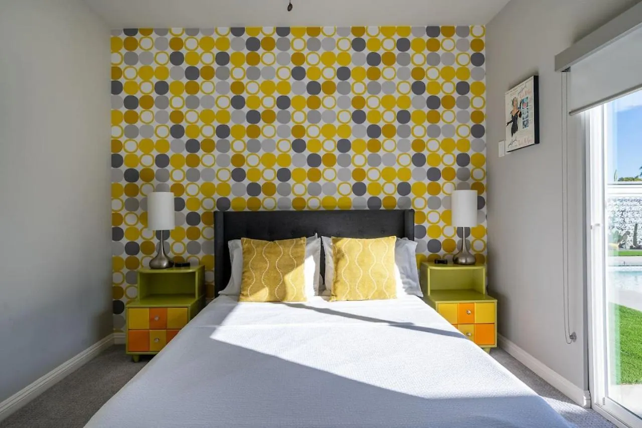 Villa Mosaic Vibrant Palm Springs Retreat 0*,