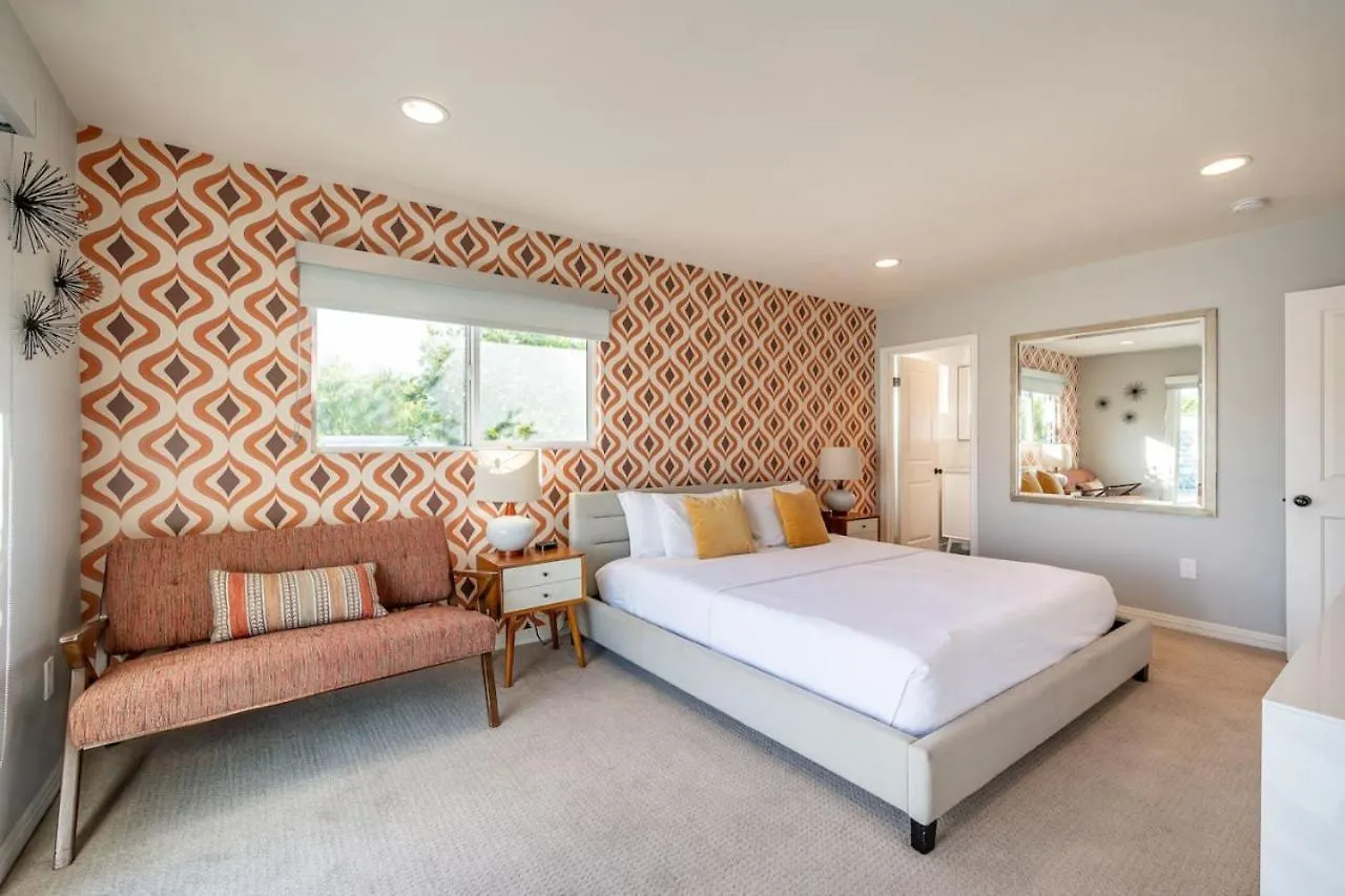 Villa Mosaic Vibrant Palm Springs Retreat