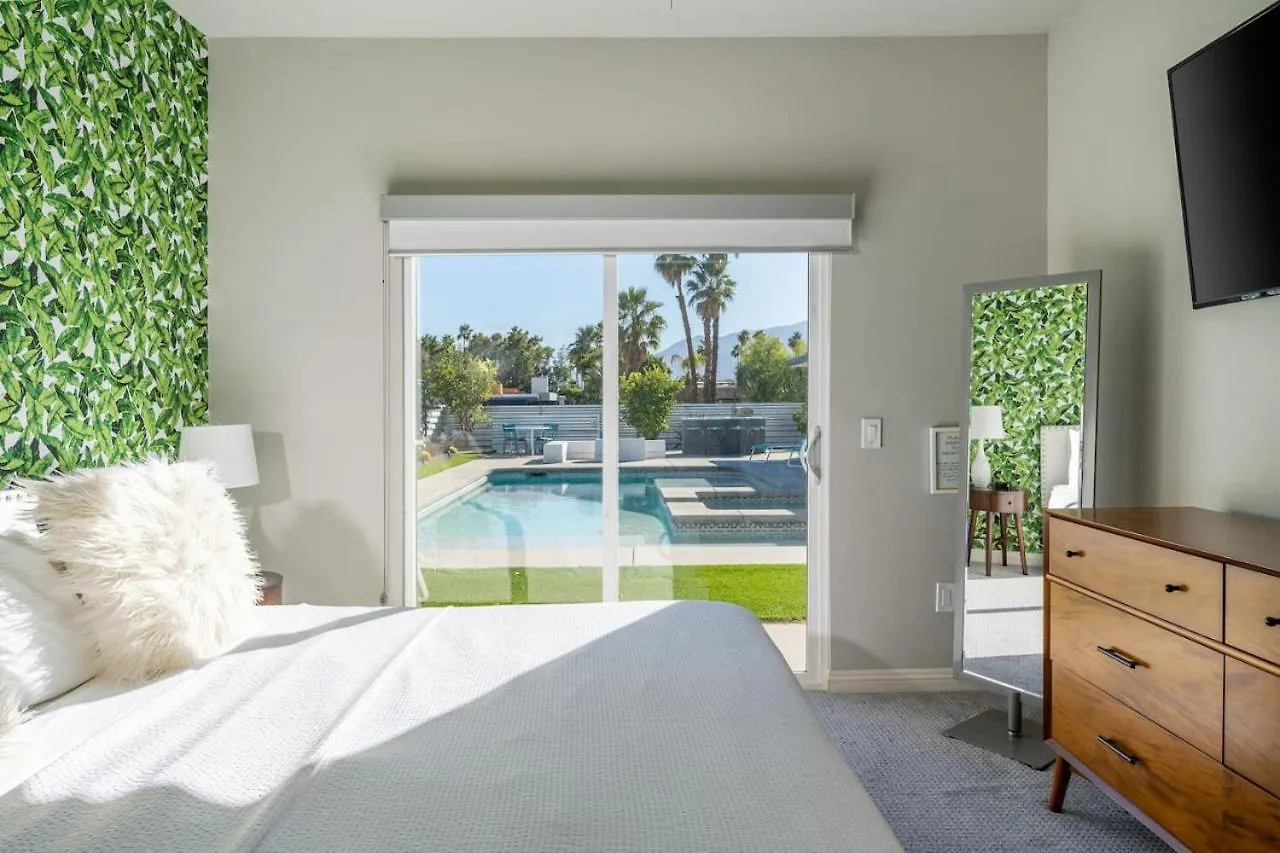 Villa Mosaic Vibrant Palm Springs Retreat