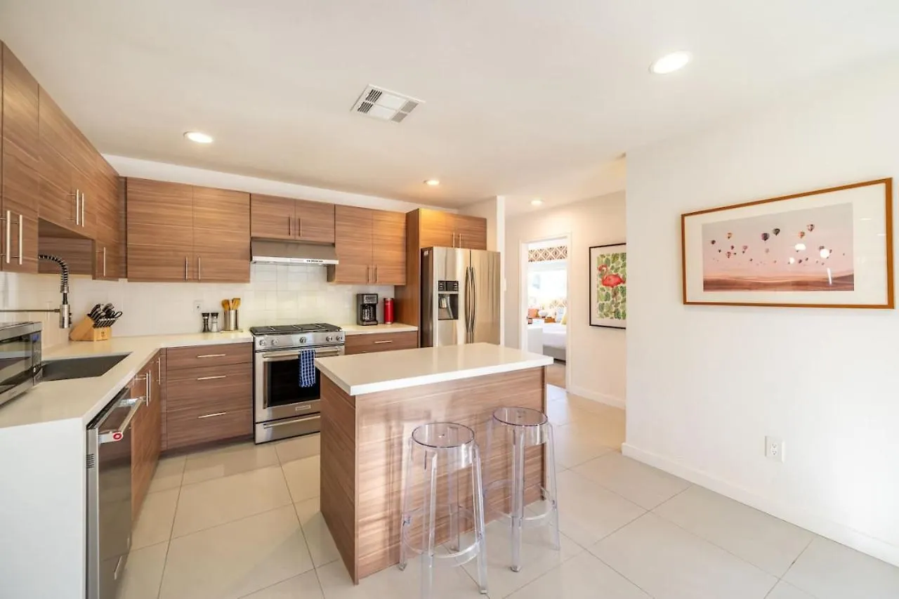 Villa Mosaic Vibrant Palm Springs Retreat Holiday home